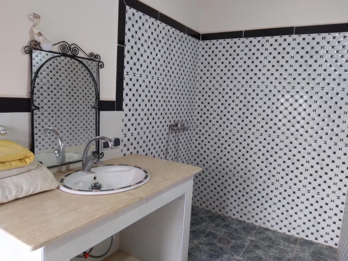 Hotel Et Restaurant Riad Amodou Tinghir Bagian luar foto