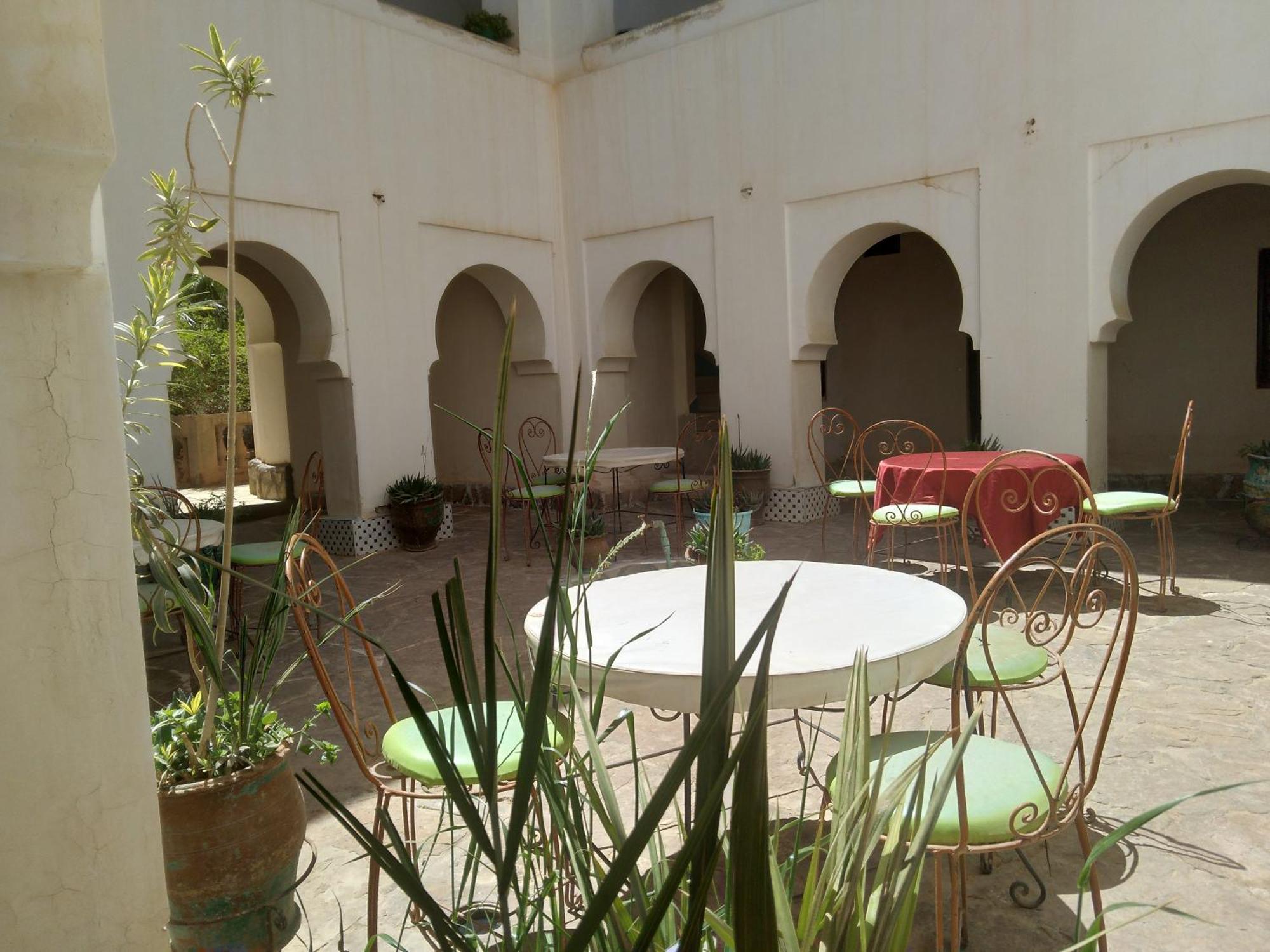 Hotel Et Restaurant Riad Amodou Tinghir Bagian luar foto
